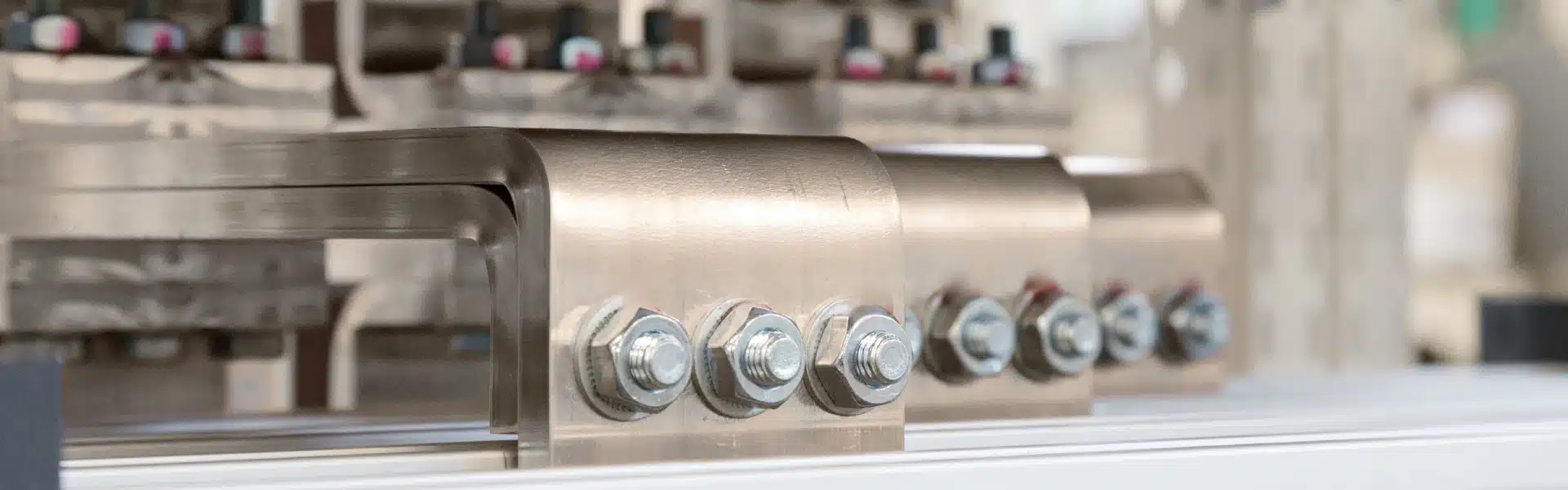 Electrical connection made of high-voltage tin plated copper bars