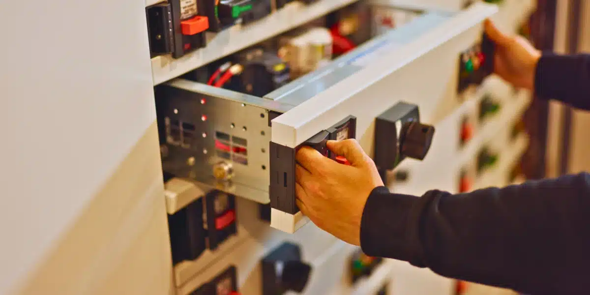 electrical control panels switchgear Close-up of electrical control and power electronics used in data centre grey space, showing wiring, connectors, and control modules that rely on durable electroplated finishes for reliable performance.